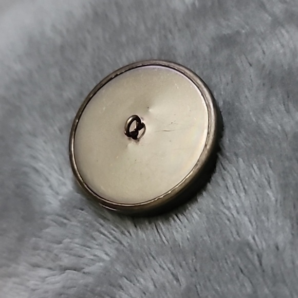 Vintage Metal Button - Picture 3 of 4